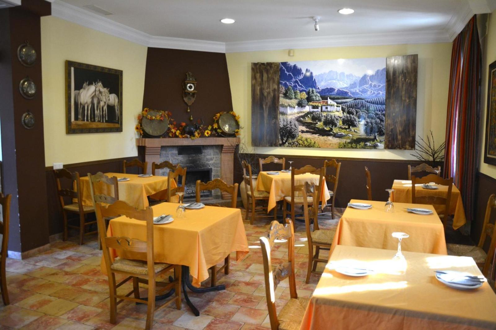 Hotel Sierra De Araceli Лусена Екстериор снимка