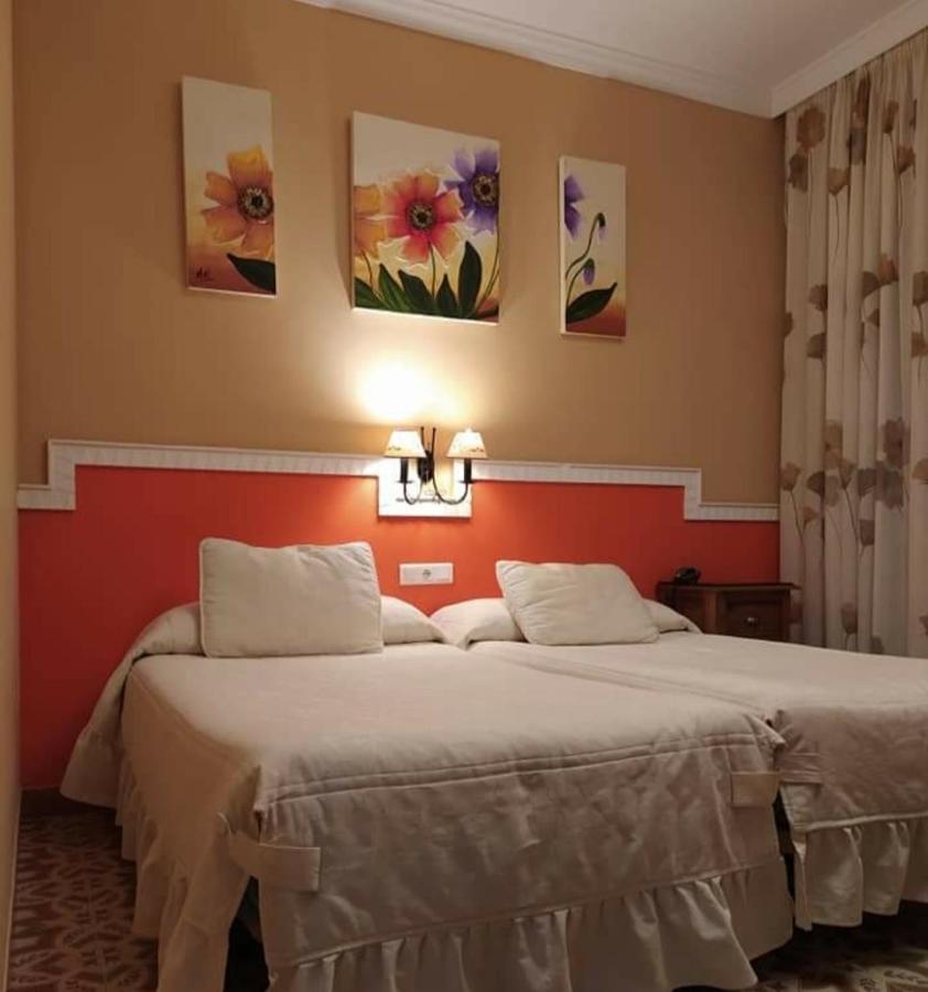 Hotel Sierra De Araceli Лусена Екстериор снимка